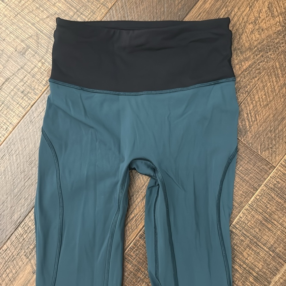 Lululemon Run The Day Crop (17")
Submarine / Black - Picture 3 of 12